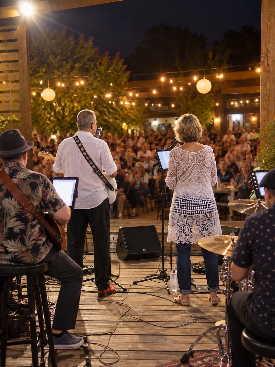 Connivence en concert devant le public